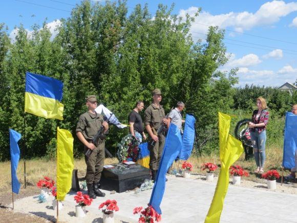Батько загиблого у Слов’янську десантника Коваленка: «Можливо, колись дізнаюся, хто так підло стріляв у сина - за спин людей…» на сайті 20minut.ua Батько загиблого у Слов’янську десантника Коваленка: «Можливо, колись дізнаюся, хто так підло стріляв у сина - за спин людей…», фото №5 на сайті 20minut.ua