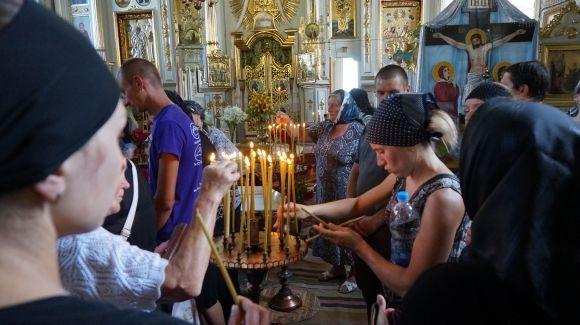 У Вишнівці поховали 17-річну Іринку Мукоїду (оновлено) на сайті 20minut.ua У Вишнівці поховали 17-річну Іринку Мукоїду (оновлено), фото №7 на сайті 20minut.ua
