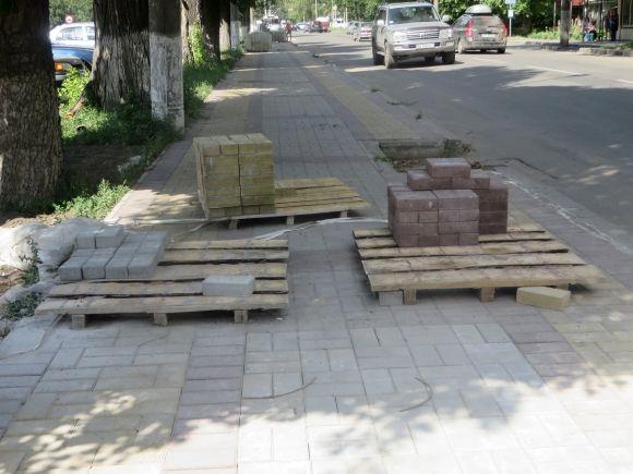 Ремонт за 1,2 мільйона: що зробили біля міської лікарні на сайті vsim.ua Ремонт за 1,2 мільйона: що зробили біля міської лікарні, фото №7 на сайті vsim.ua