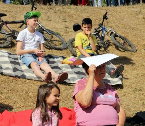 «Раніше купатися боялися через скло» — жителі  «Масложиру» дочекалися реконструкції території озера, фото №5 на сайті 20minut.ua