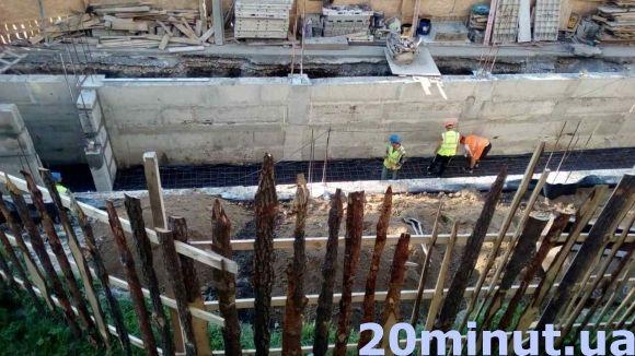 "Ми боїмося за своє житло і своє життя", – мешканці Миру, 3 (оновлено) на сайті 20minut.ua "Ми боїмося за своє житло і своє життя", – мешканці Миру, 3 (оновлено), фото №1 на сайті 20minut.ua