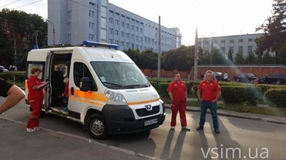 Біля «Фуршету» на Свободи вибухнув «BMW» на сайті vsim.ua Біля «Фуршету» на Свободи вибухнув «BMW», фото №3 на сайті vsim.ua