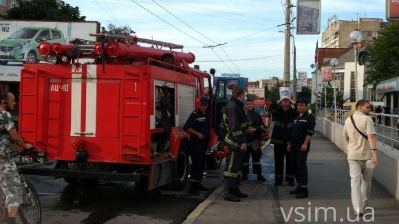 Біля «Фуршету» на Свободи вибухнув «BMW» на сайті vsim.ua Біля «Фуршету» на Свободи вибухнув «BMW», фото №4 на сайті vsim.ua