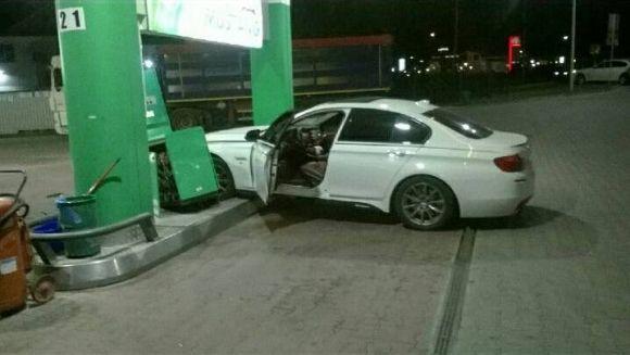 У Хмельницькому «BMW» потрощило автозаправку «WOG», фото №1 на сайті vsim.ua