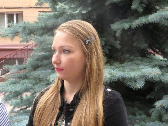 «Догнали і кинули на землю» - хмельничанки розповіли про нічну погоню за грабіжником, фото №2 на сайті vsim.ua