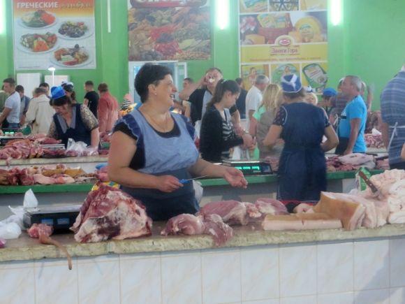 За м’ясо - 120 гривень, за сало - 75. На хмельницькому ринку подорожчала свинина на сайті vsim.ua За м’ясо - 120 гривень, за сало - 75. На хмельницькому ринку подорожчала свинина, фото №4 на сайті vsim.ua