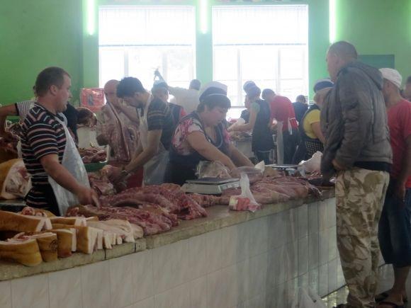 За м’ясо - 120 гривень, за сало - 75. На хмельницькому ринку подорожчала свинина на сайті vsim.ua За м’ясо - 120 гривень, за сало - 75. На хмельницькому ринку подорожчала свинина, фото №6 на сайті vsim.ua