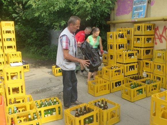 Найдорожча тара – від пива, найдешевша – з-під шампанського. За скільки у Хмельницькому здають пляшки, фото №2 на сайті vsim.ua