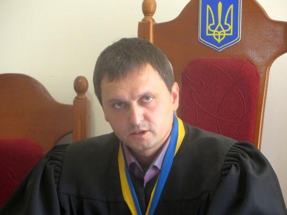 Корнійчук має пояснити в суді, чому Бурлик на 45 хвилин зупинив роботу ОДА - адвокат на сайті vsim.ua Корнійчук має пояснити в суді, чому Бурлик на 45 хвилин зупинив роботу ОДА - адвокат, фото №1 на сайті vsim.ua