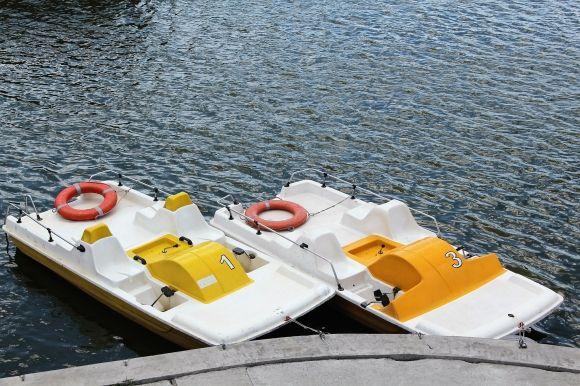 Водні розваги. Де у місті можна покататися на човні, катамарані, теплоході на сайті 20minut.ua Водні розваги. Де у місті можна покататися на човні, катамарані, теплоході, фото №2 на сайті 20minut.ua