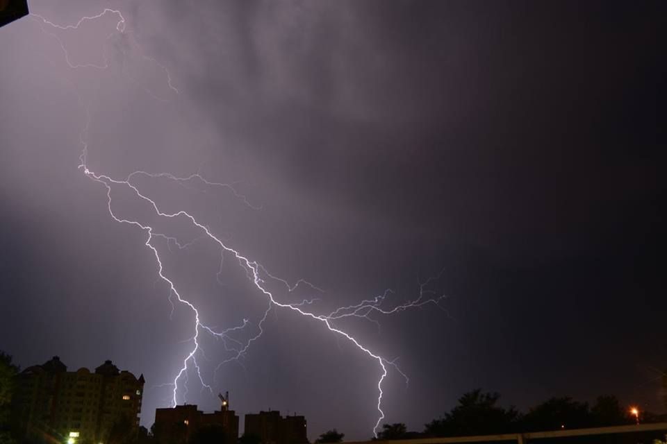 Чудо природи: танго блискавок у Тернополі на сайті 20minut.ua Чудо природи: танго блискавок у Тернополі, фото №7 на сайті 20minut.ua