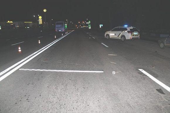 Біля «Епіцентру» водій збив насмерть двох пішоходів та втік. Був п’яний на сайті 20minut.ua Біля «Епіцентру» водій збив насмерть двох пішоходів та втік. Був п’яний, фото №3 на сайті 20minut.ua