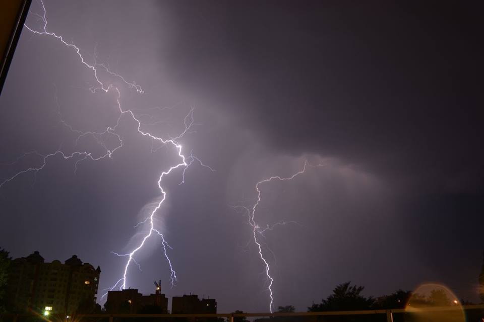 Чудо природи: танго блискавок у Тернополі на сайті 20minut.ua Чудо природи: танго блискавок у Тернополі, фото №6 на сайті 20minut.ua