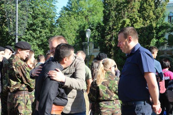 Тисячі прочан вирушили у Зарваницю просити за рідних і за Україну, фото №2 на сайті 20minut.ua