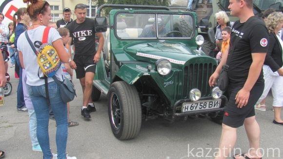 До Козятина завітали  клуб антикварних і спортивних автомобілів "КАіСА" і Дорожний контроль, фото №2 на сайті 20minut.ua