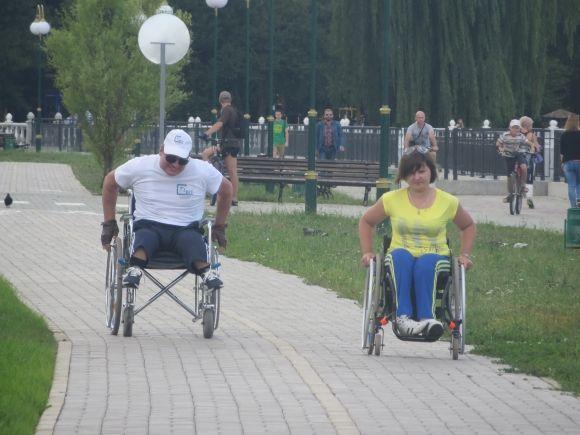 На набережній у Хмельницькому змагались велосипедисти, бігуни і візочники, фото №10 на сайті vsim.ua