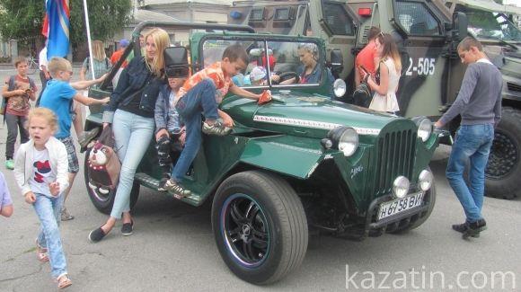 До Козятина завітали  клуб антикварних і спортивних автомобілів "КАіСА" і Дорожний контроль, фото №3 на сайті 20minut.ua