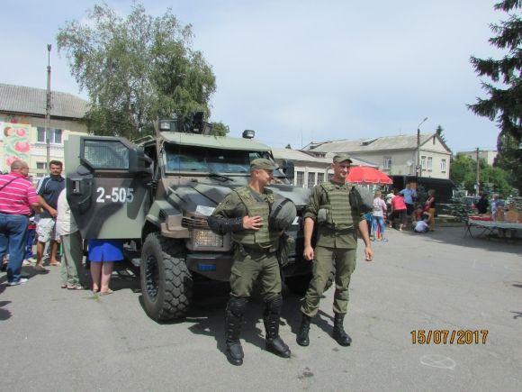 Нацгвардійці в Козятині прорекламували військову службу на сайті 20minut.ua Нацгвардійці в Козятині прорекламували військову службу, фото №18 на сайті 20minut.ua