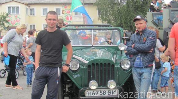 До Козятина завітали  клуб антикварних і спортивних автомобілів "КАіСА" і Дорожний контроль, фото №1 на сайті 20minut.ua