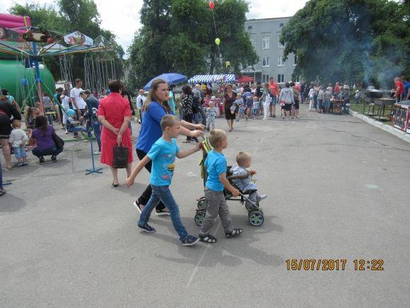 Центральна площа сьогодні виглядає по-військовому, фото №7 на сайті 20minut.ua