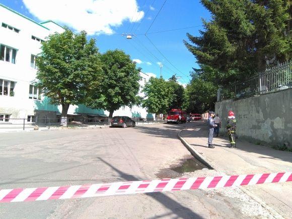 Біля дитячої поліклініки виявили підозрілий рюкзак, фото №1 на сайті 20minut.ua