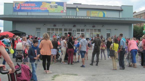 До Козятина завітали  клуб антикварних і спортивних автомобілів "КАіСА" і Дорожний контроль, фото №9 на сайті 20minut.ua
