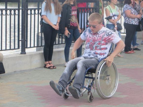 На набережній у Хмельницькому змагались велосипедисти, бігуни і візочники, фото №7 на сайті vsim.ua