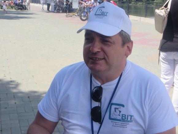 На набережній у Хмельницькому змагались велосипедисти, бігуни і візочники, фото №1 на сайті vsim.ua