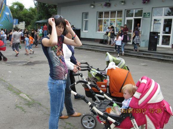 Центральна площа сьогодні виглядає по-військовому, фото №10 на сайті 20minut.ua