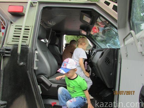 Нацгвардійці в Козятині прорекламували військову службу на сайті 20minut.ua Нацгвардійці в Козятині прорекламували військову службу, фото №43 на сайті 20minut.ua