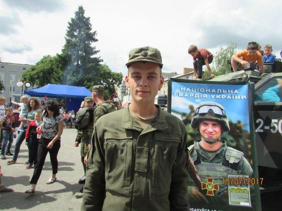 Нацгвардійці в Козятині прорекламували військову службу на сайті 20minut.ua Нацгвардійці в Козятині прорекламували військову службу, фото №48 на сайті 20minut.ua