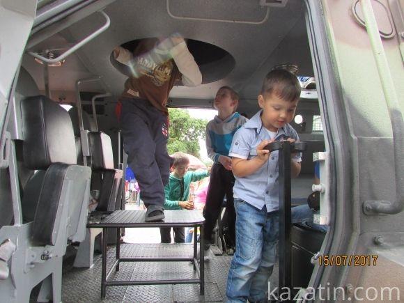 Нацгвардійці в Козятині прорекламували військову службу на сайті 20minut.ua Нацгвардійці в Козятині прорекламували військову службу, фото №45 на сайті 20minut.ua