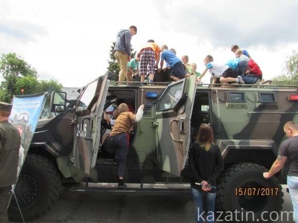 Нацгвардійці в Козятині прорекламували військову службу на сайті 20minut.ua Нацгвардійці в Козятині прорекламували військову службу, фото №38 на сайті 20minut.ua