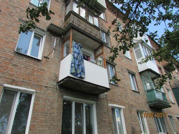 Дитину з балкону знімали рятувальники на сайті 20minut.ua Дитину з балкону знімали рятувальники, фото №1 на сайті 20minut.ua