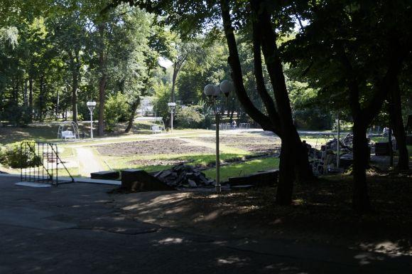 В парку Горького «розрили» Алею закоханих. Створюватимуть 3D "міні-Вінницю" на сайті 20minut.ua В парку Горького «розрили» Алею закоханих. Створюватимуть 3D "міні-Вінницю", фото №4 на сайті 20minut.ua