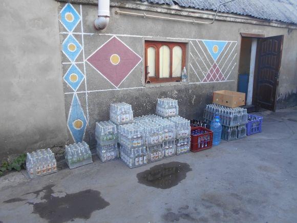 Підпільний цех у Шепетівці виготовляв горілку під марками "Nemiroff" і "Воздух" на сайті vsim.ua Підпільний цех у Шепетівці виготовляв горілку під марками "Nemiroff" і "Воздух", фото №2 на сайті vsim.ua