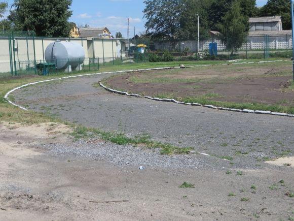 Стадіон «Локомотив» відремонтують майже за два мільйона гривень на сайті vsim.ua Стадіон «Локомотив» відремонтують майже за два мільйона гривень, фото №1 на сайті vsim.ua