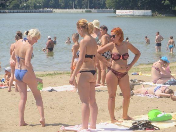 Коли за вікном +30. Як хмельничани відпочивають на міському пляжі, фото №6 на сайті vsim.ua