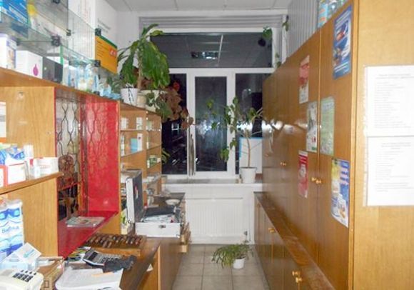 В Шепетівці затримали чоловіка, який хотів обікрасти аптеку на сайті vsim.ua В Шепетівці затримали чоловіка, який хотів обікрасти аптеку, фото №1 на сайті vsim.ua