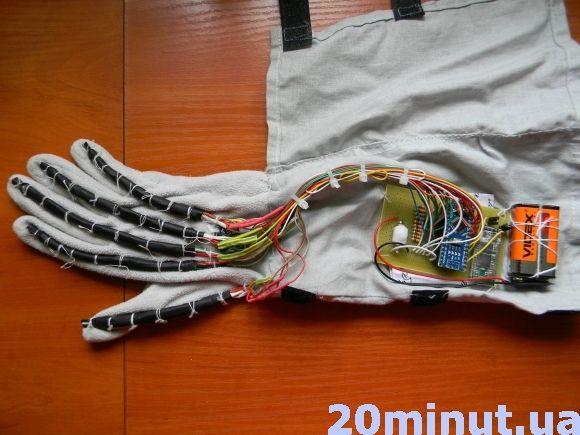 19-річна тернополянка створила рукавицю, яка говорить через смартфон, фото №3 на сайті 20minut.ua