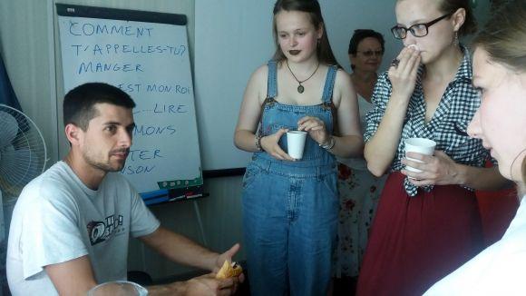 Вечір знайомств із Францією: спілкування, круасани, урок французької й цікаві факти на сайті 20minut.ua Вечір знайомств із Францією: спілкування, круасани, урок французької й цікаві факти, фото №9 на сайті 20minut.ua