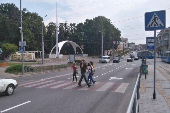 Новини Вінниці - фото з Місяць нових пріорітетів руху на площі Гагаріна. Що змінилося? (ОПИТУВАННЯ) Місяць нових пріорітетів руху на площі Гагаріна. Що змінилося? (ОПИТУВАННЯ), фото №3 на сайті 20minut.ua