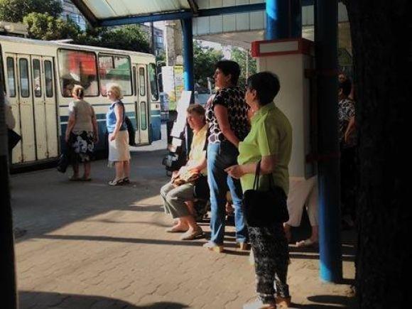 Як хмельничани зранку добираються на роботу в громадському транспорті, фото №1 на сайті vsim.ua