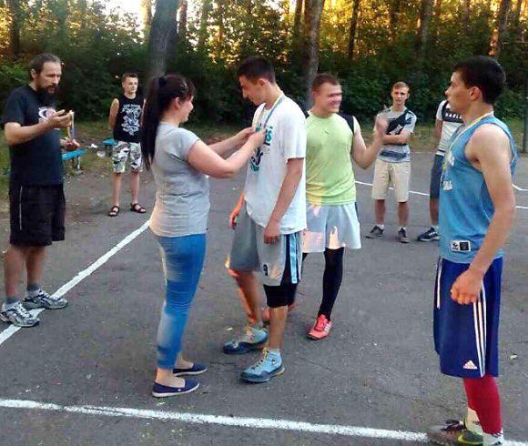 Гра на одне кільце — цікаве і захоплююче змагання на сайті 20minut.ua Гра на одне кільце — цікаве і захоплююче змагання, фото №2 на сайті 20minut.ua