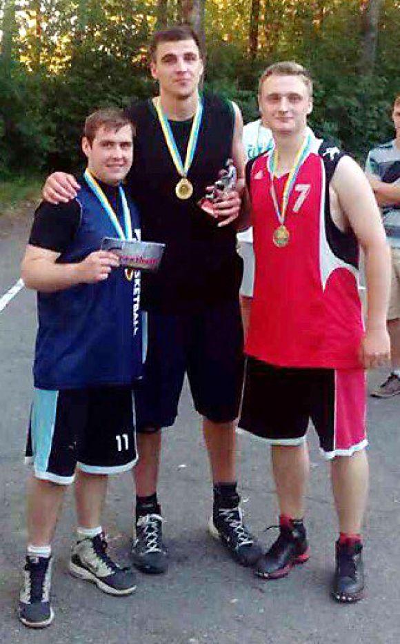 Гра на одне кільце — цікаве і захоплююче змагання на сайті 20minut.ua Гра на одне кільце — цікаве і захоплююче змагання, фото №3 на сайті 20minut.ua