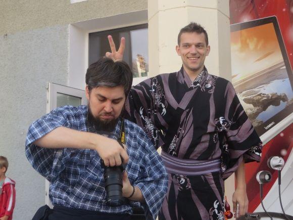 Хмельничани приміряли традиційний японський одяг "yukata" на сайті vsim.ua Хмельничани приміряли традиційний японський одяг "yukata", фото №6 на сайті vsim.ua