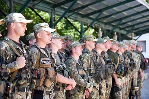 30 бійців батальйону патрульної поліції «Тернопіль» вирушили у зону АТО на сайті 20minut.ua 30 бійців батальйону патрульної поліції «Тернопіль» вирушили у зону АТО, фото №3 на сайті 20minut.ua