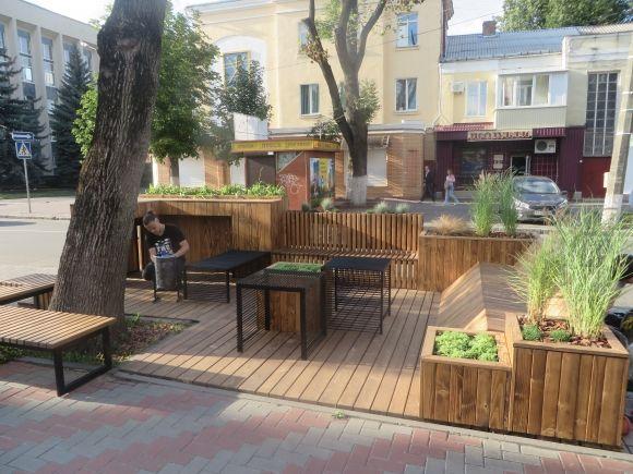 Біля майдану Незалежності облаштовують нову зону для відпочинку, фото №7 на сайті vsim.ua