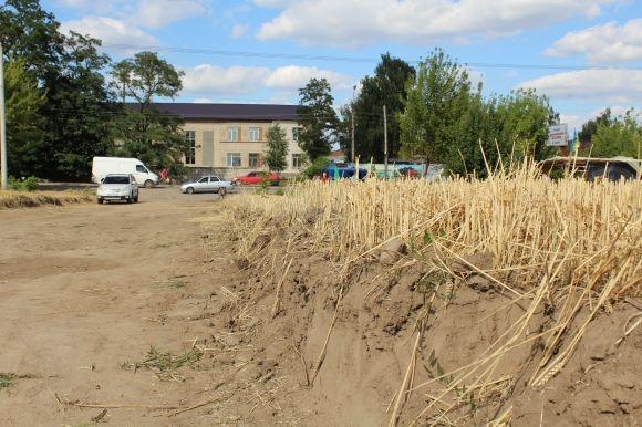 Громада Сабарова проти кладовища: "Ми з четвертої ранку тут збираємося" на сайті 20minut.ua Громада Сабарова проти кладовища: "Ми з четвертої ранку тут збираємося", фото №7 на сайті 20minut.ua