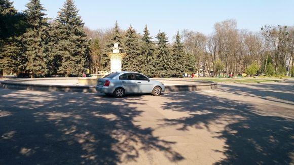 Автомобілі та мотоцикли у Центральному парку: їдемо в Європу?, фото №1 на сайті 20minut.ua